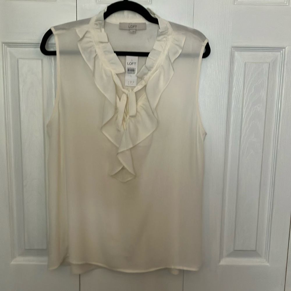 Elegant Cream Sleeveless Blouse - Picture 3 of 3